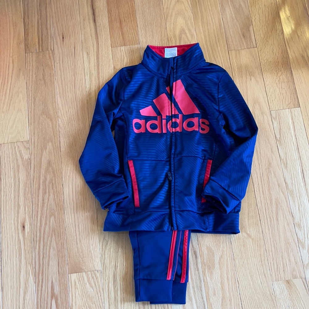 Boys adidas track suit, size 7. Matching set